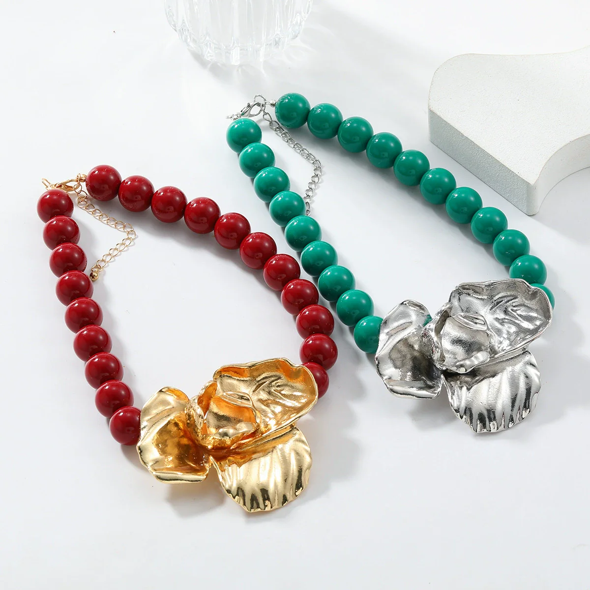 Women's Alloy Geometric Flower Pendant Snake Bone Chain Necklace With Electroplating - Image 3
