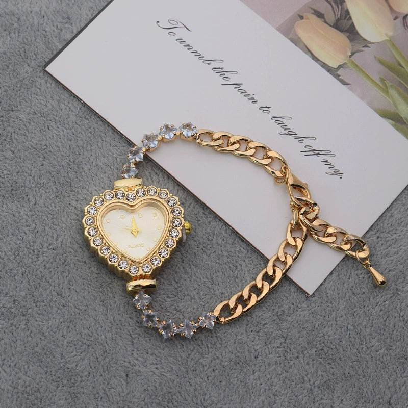 Women's Alloy Heartshaped And Oval Quartz Bracelet Watch Elegant Fashion Leisure Style - Image 2