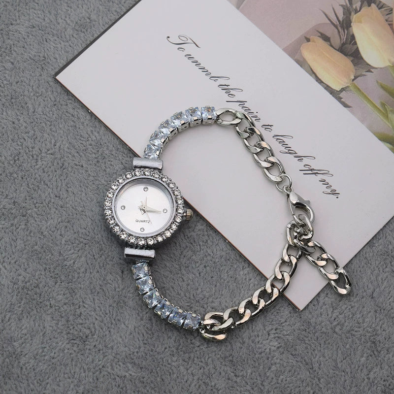 Women's Alloy Heartshaped And Oval Quartz Bracelet Watch Elegant Fashion Leisure Style - Image 9