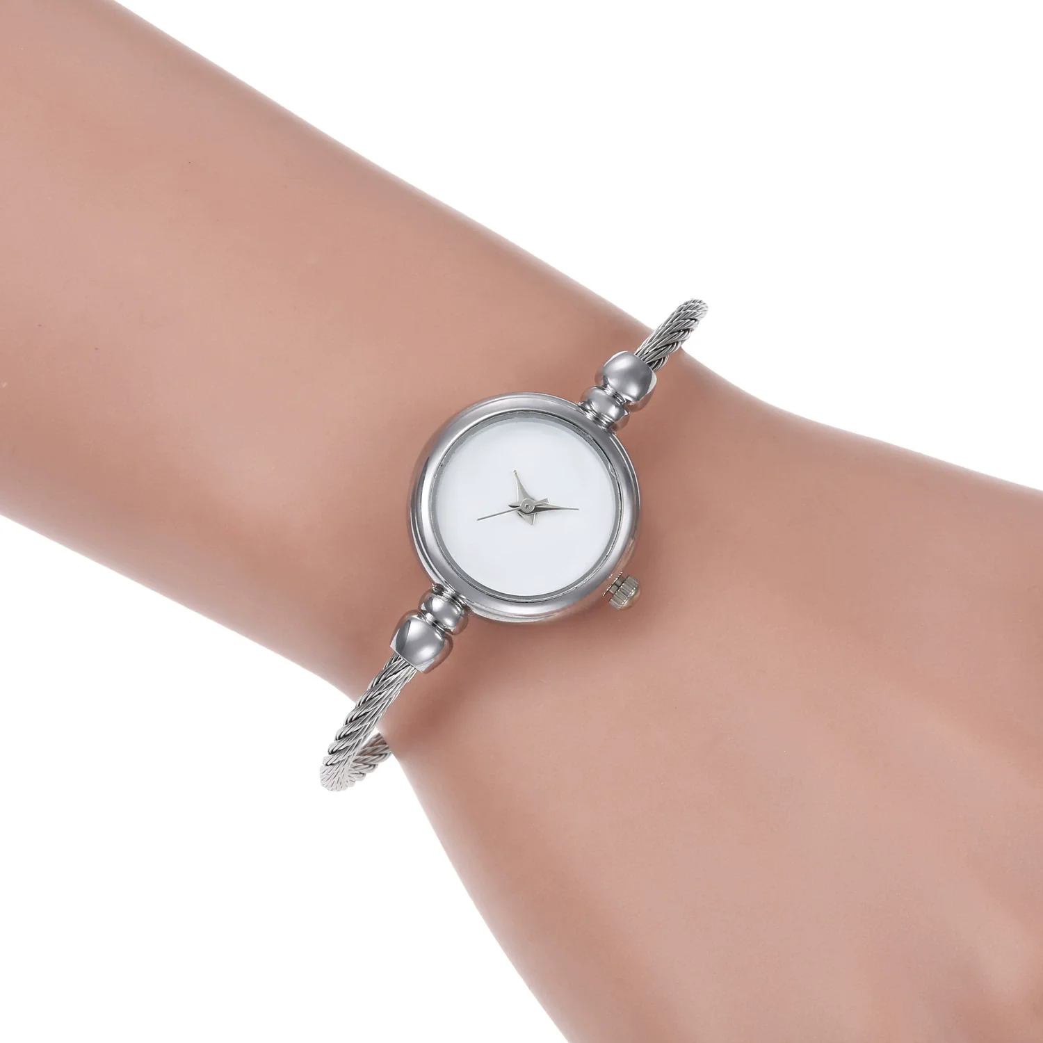 Women's Alloy Iron Strap Round Dial Casual Bracelet Watch - Image 8