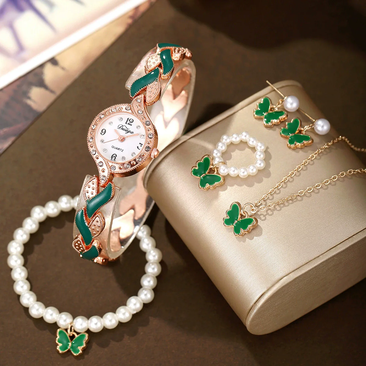 Women's Alloy Leaf Bracelet Quartz Watch Round Dial Stainless Steel Buckle Fashionable Style - Image 3