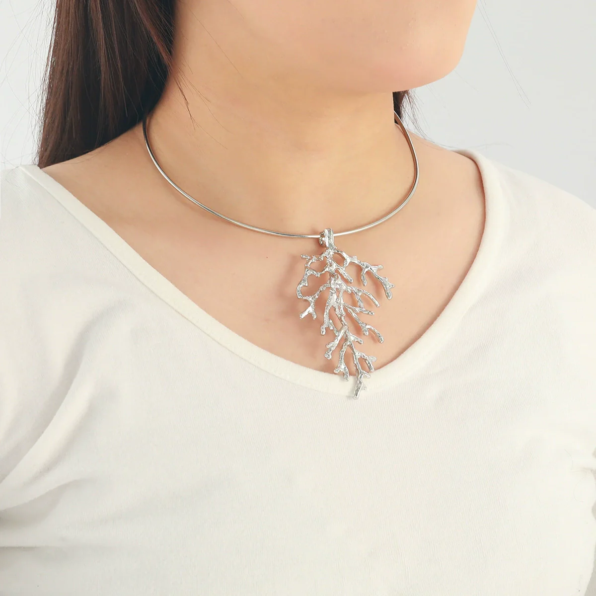 Women's Alloy Long Collar With Flower Pattern Fashion Style - Image 2