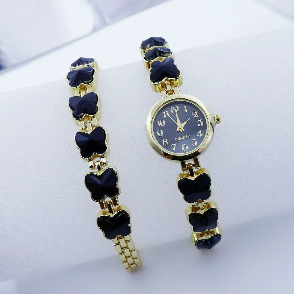 Women's Alloy Quartz Bracelet Watch Set With Round Dial And Fashion Style
