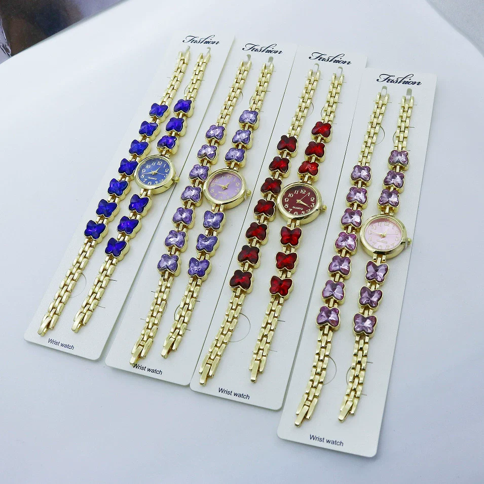Women's Alloy Quartz Bracelet Watch Set With Round Dial And Fashion Style - Image 2