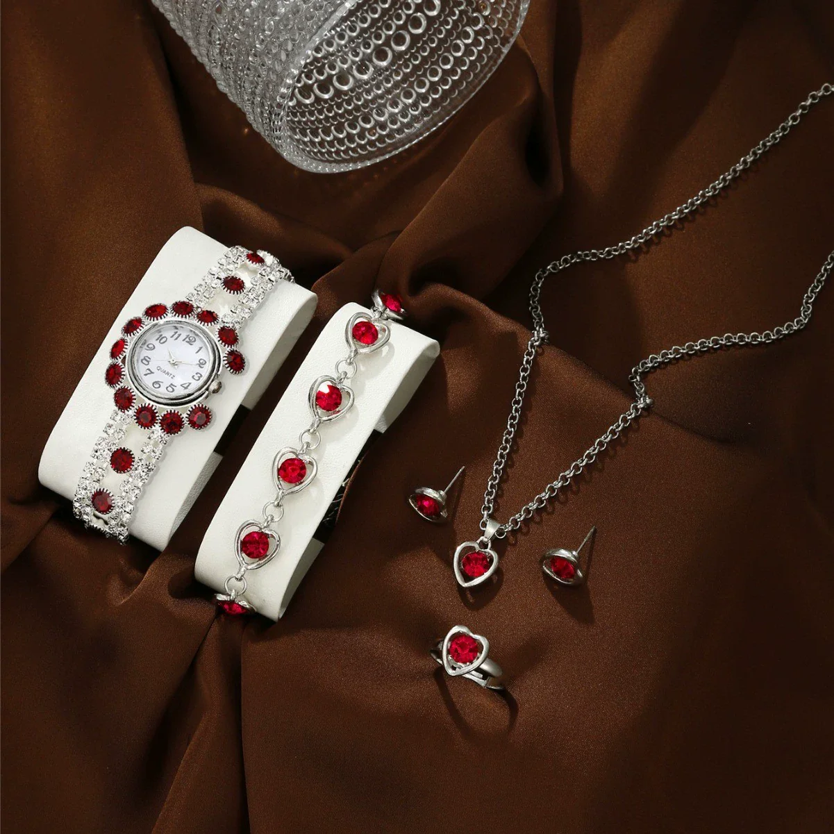 Women's Alloy Quartz Bracelet Watch With Round Dial And Diamondencrusted Fashion Design - Image 3