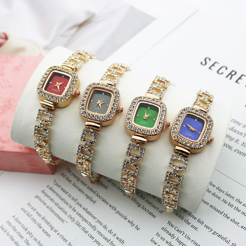 Women's Alloy Quartz Square And Round Bracelet Watch With Diamondencrusted And Fashionable Style - Image 2
