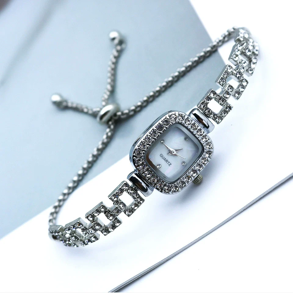 Women's Alloy Quartz Square And Round Bracelet Watch With Diamondencrusted And Fashionable Style - Image 9