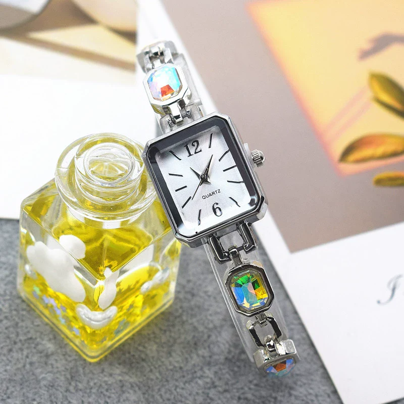 Women's Alloy Rectangle Dial Casual Midcentury Style Quartz Bracelet Watch - Image 6