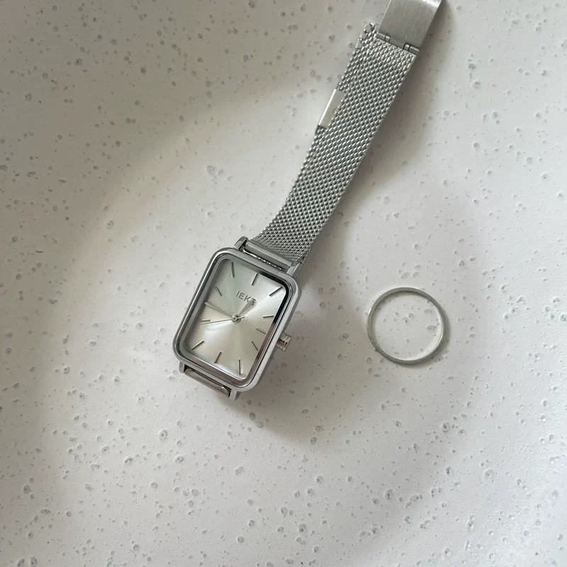 Women's Alloy Rectangular Stud Scale Quartz Watch Leisure Style - Image 2