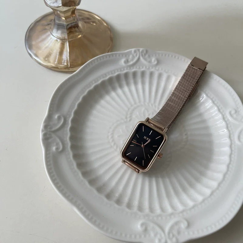 Women's Alloy Rectangular Stud Scale Quartz Watch Leisure Style - Image 5