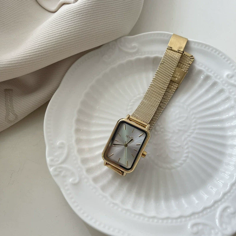 Women's Alloy Rectangular Stud Scale Quartz Watch Leisure Style - Image 6