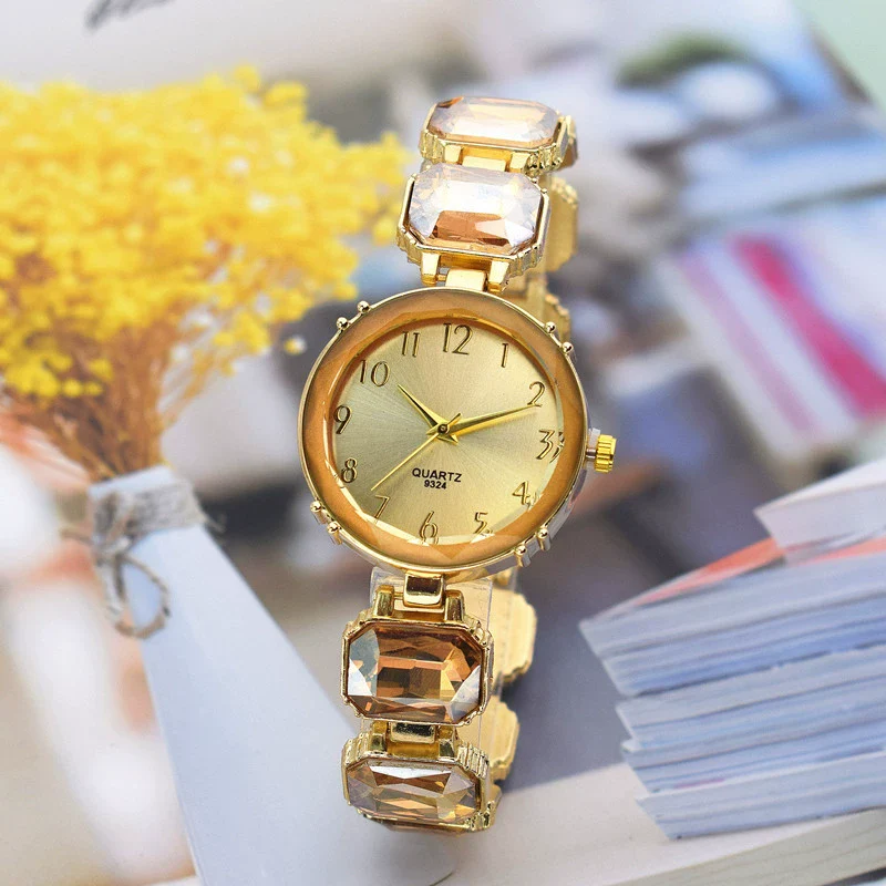 Women's Alloy Round Leisure Light Luxury Watch - Image 10