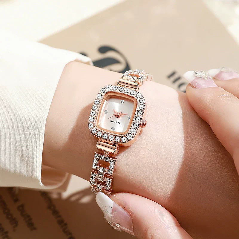 Women's Alloy Square Diamond Bracelet Quartz Watch Fashion Style