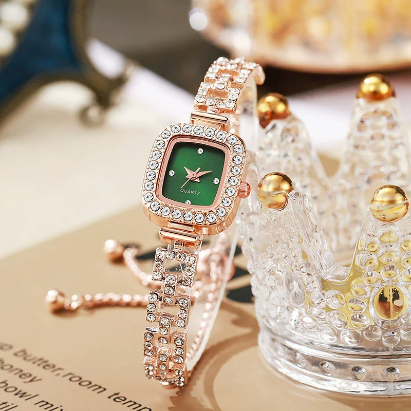 Women's Alloy Square Diamond Bracelet Quartz Watch Fashion Style - Image 4