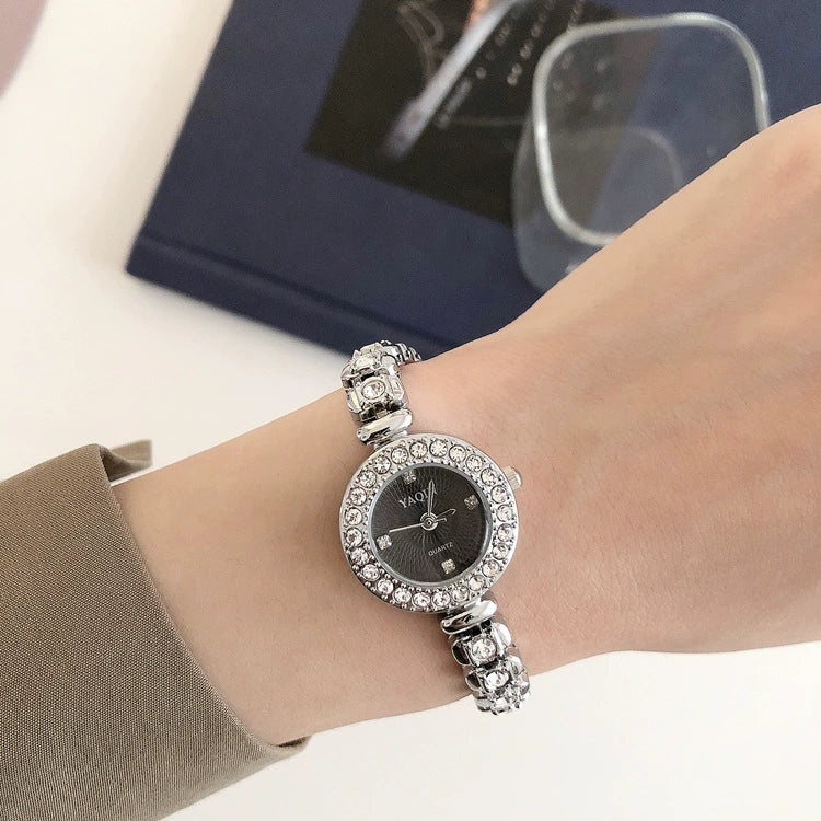 Women's Alloy Steel Band Fashion Compact Dial Bracelet Watch - Image 4