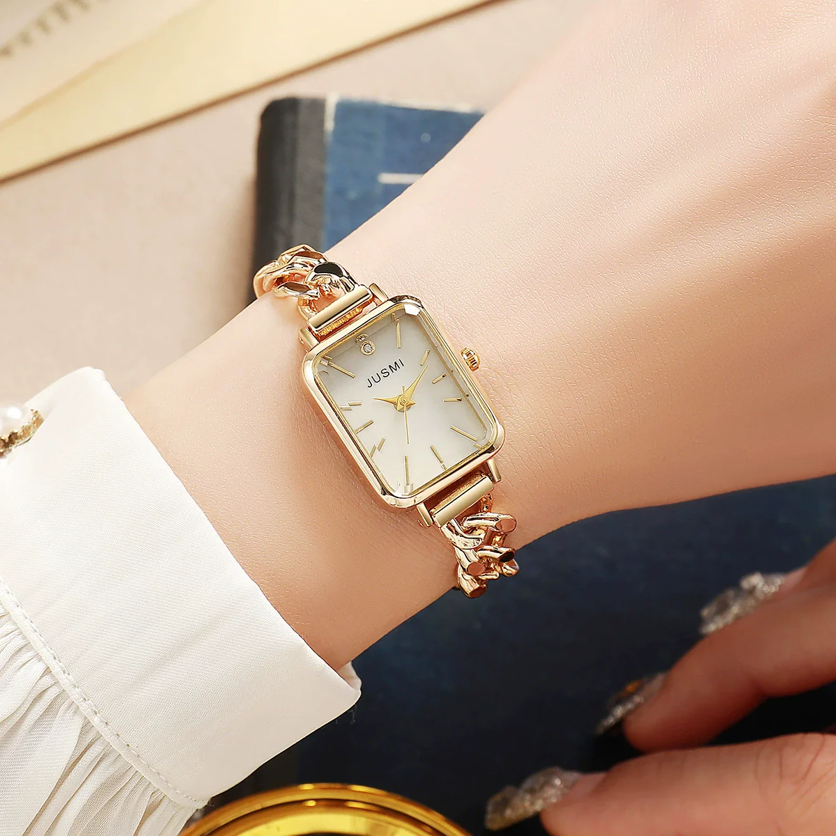 Women's Alloy Strap Square Hollow Fashion Leisure Watch With Stainless Steel Buckle - Image 7