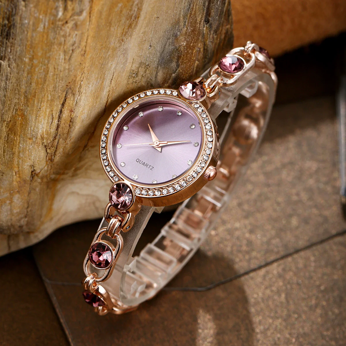 Women's Alloy Watch And Gemstone Bracelet With Round Dial And Horseshoe Buckle Leisure Style