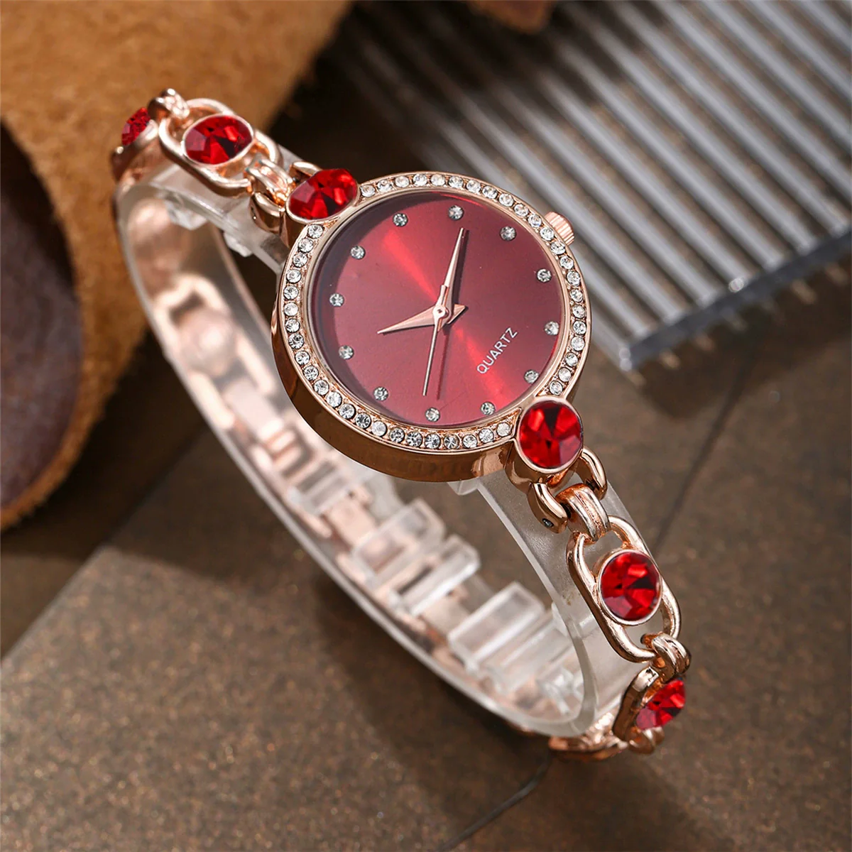 Women's Alloy Watch And Gemstone Bracelet With Round Dial And Horseshoe Buckle Leisure Style - Image 10