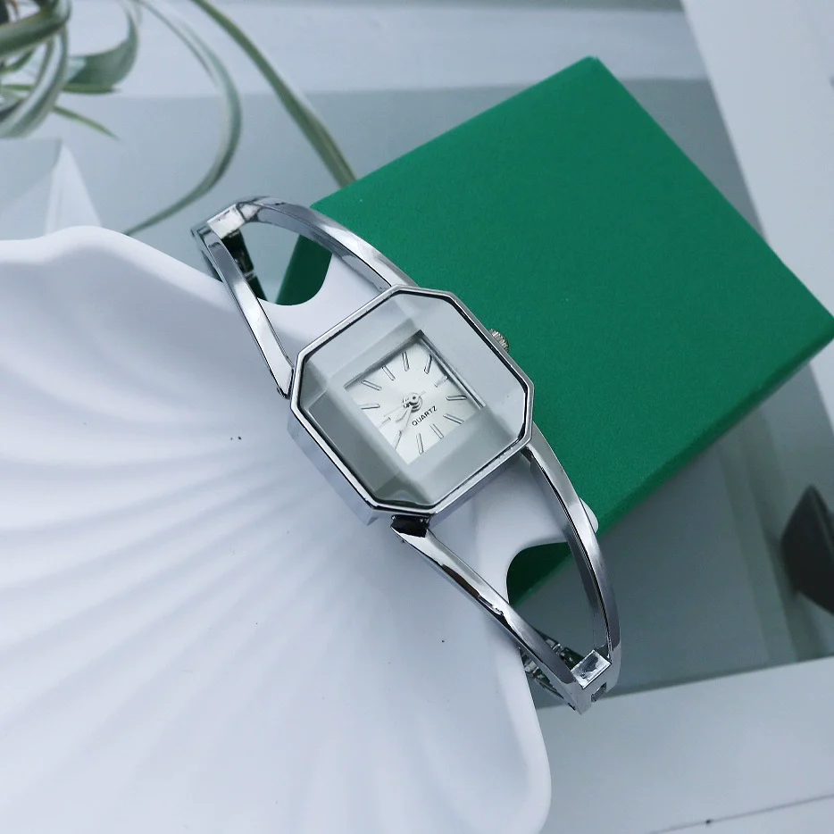 Women's Casual Alloy Bracelet Watch With Square Dial And Stainless Steel Buckle - Image 6
