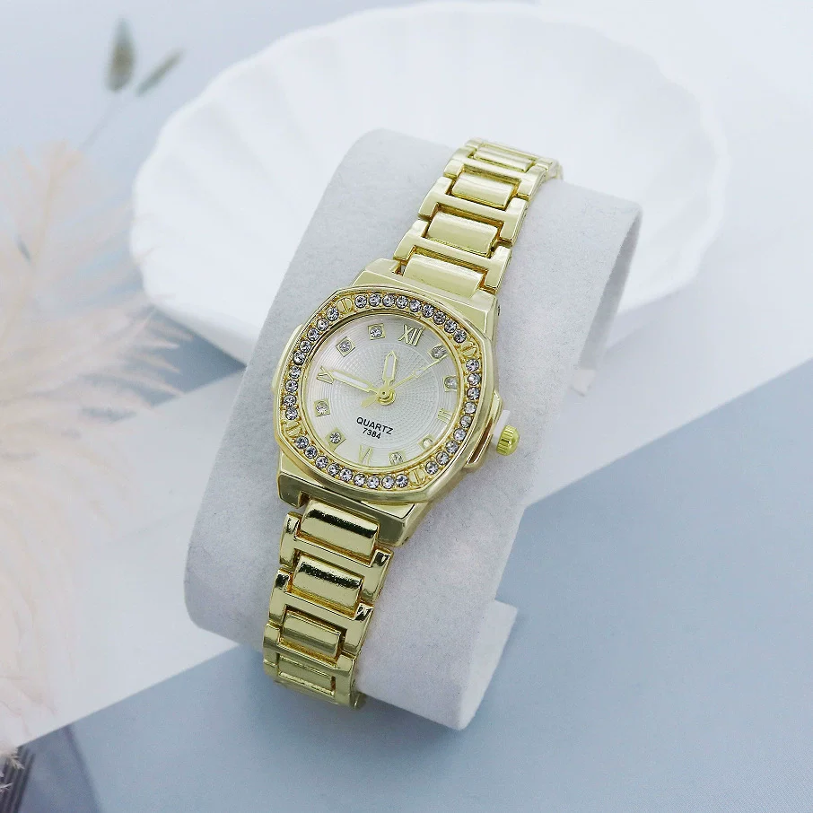 Women's Casual Alloy Breadshaped Square Dial Watch - Image 2