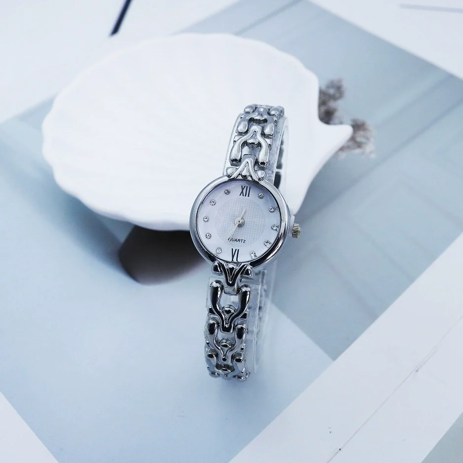 Women's Casual Alloy Quartz Watch With Round Dial And Stainless Steel Jewelry Buckle - Image 6