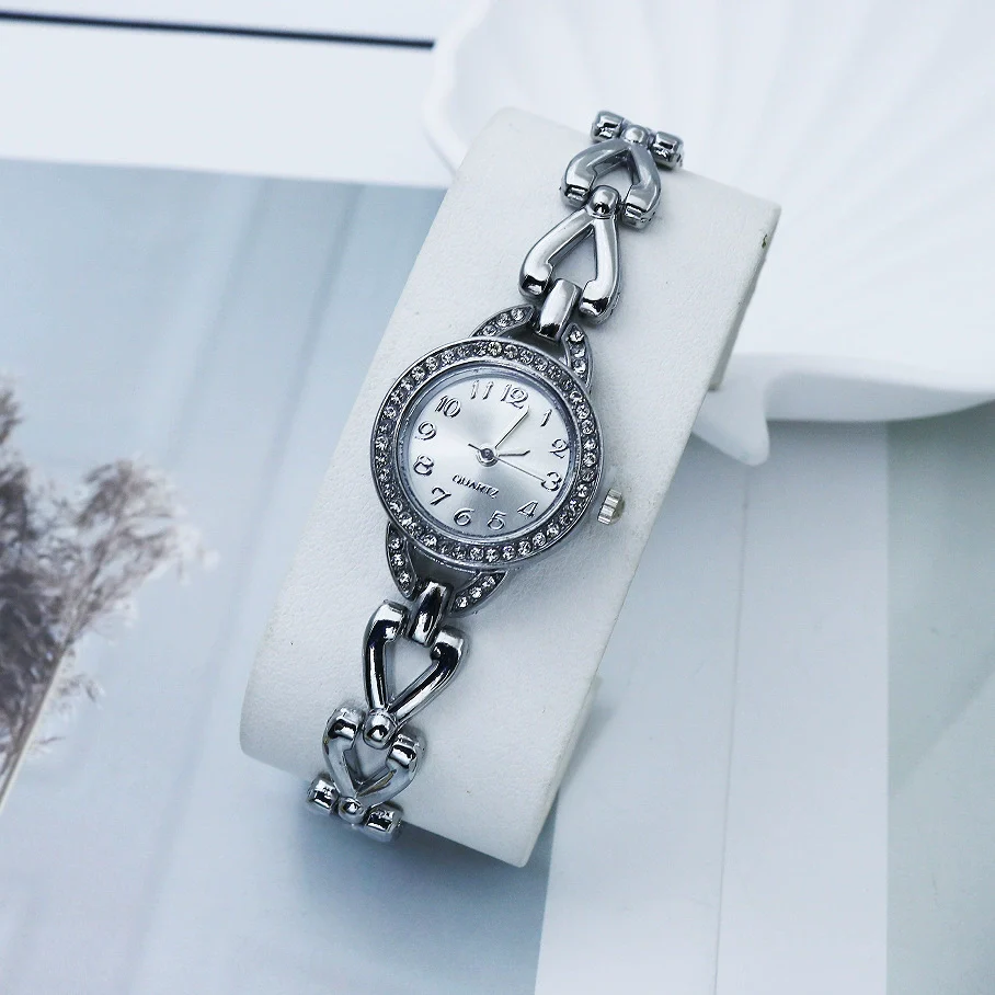 Women's Casual Fashion Quartz Watch With Alloy Case And Strap Round Dial - Image 6