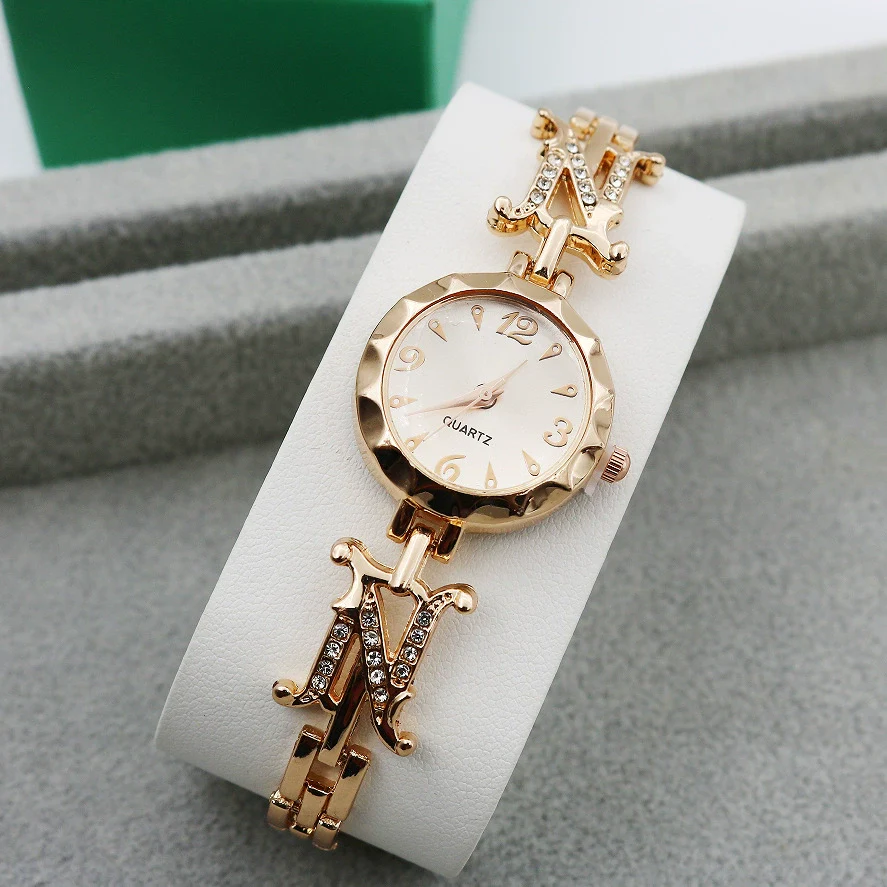 Women's Casual Metal And Stainless Steel Quartz Bracelet Watch With Round Dial - Image 3