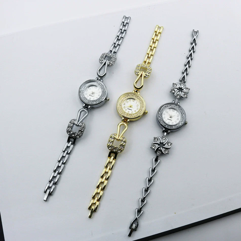 Women's Casual Metal And Stainless Steel Quartz Bracelet Watch With Round Dial - Image 4