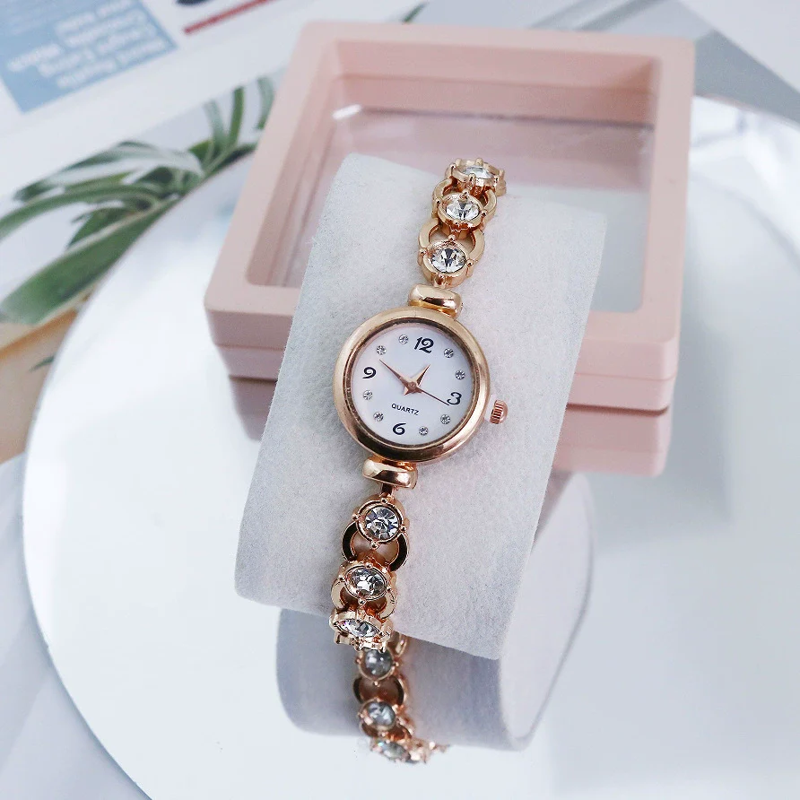 Women's Casual Metal And Stainless Steel Quartz Bracelet Watch With Round Dial - Image 8