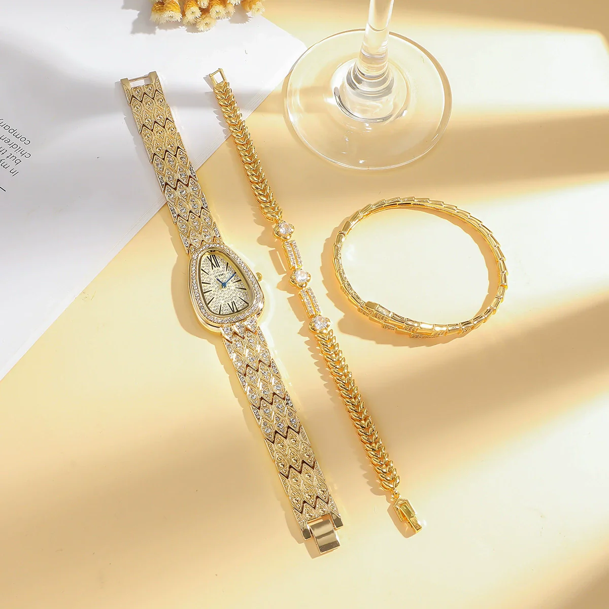 Women's Casual Quartz Watch And Bracelet Set With Snake Head Design Alloy Material Round Dial And Luminous Diamonds - Image 3