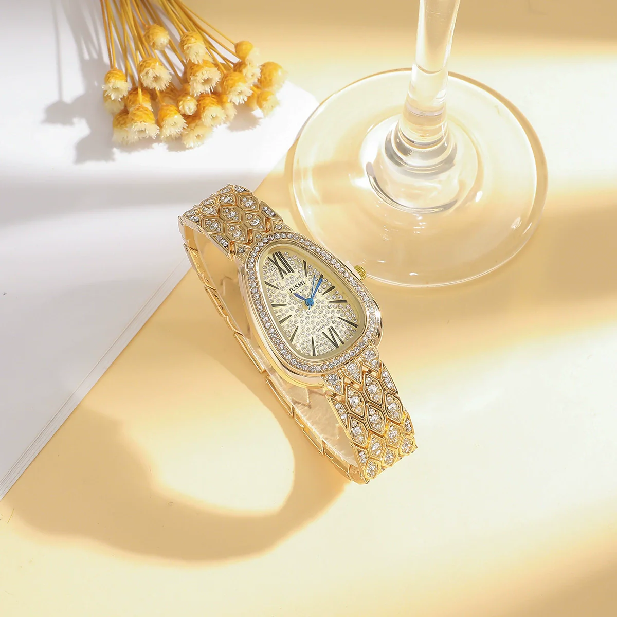 Women's Casual Quartz Watch And Bracelet Set With Snake Head Design Alloy Material Round Dial And Luminous Diamonds - Image 4
