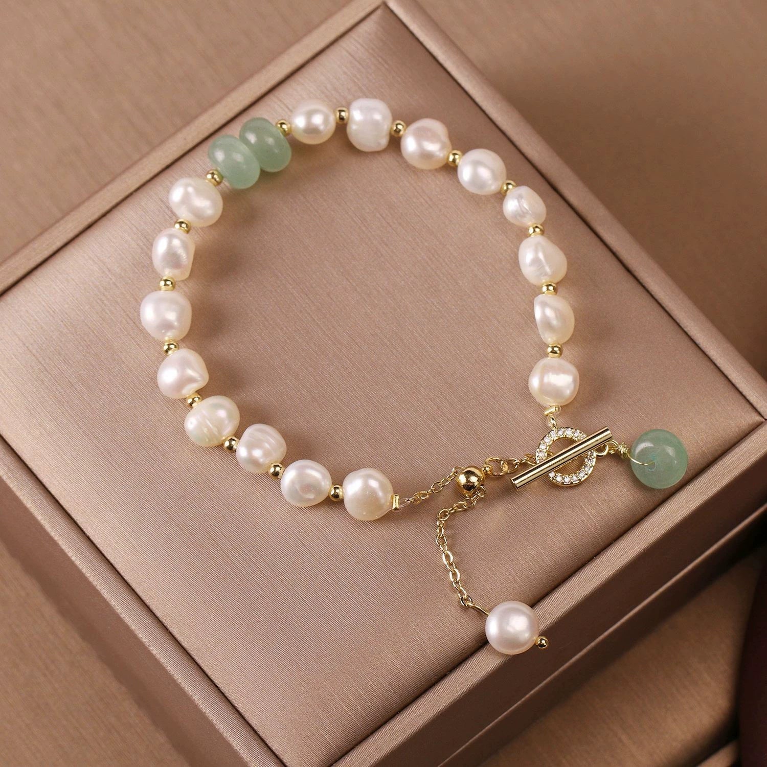 Women's Copper Geometric Freshwater Pearl Bracelet - Image 10