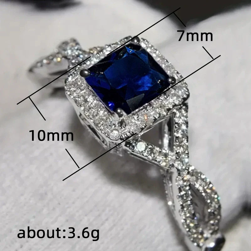 Women's Copper Geometric Princess Style Ring With Zirconia - Image 4