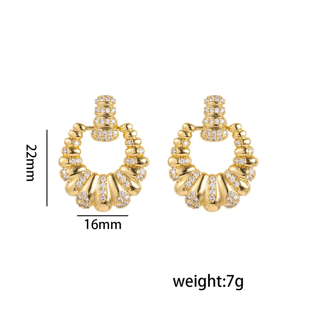 Women's Copper Heart Shape Minimalist Electroplated Circle Ear Studs - Image 5