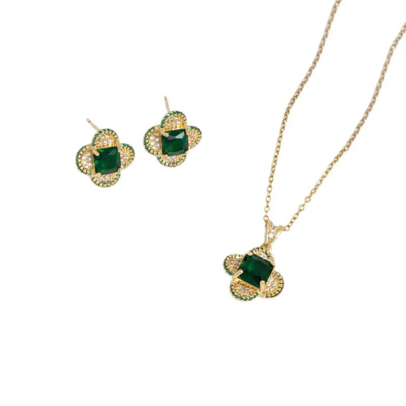 Women's Copper Necklace With Flower Shaped Mixed Gemstone Pendant And O Word Chain Electroplating Design Simple Style - Image 5