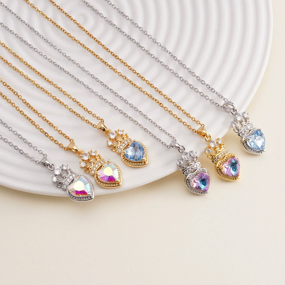 Women's Copper Necklace With Heart Shape Mixed Gemstone Inlay Pendant And O Chain Electroplated Design - Image 4