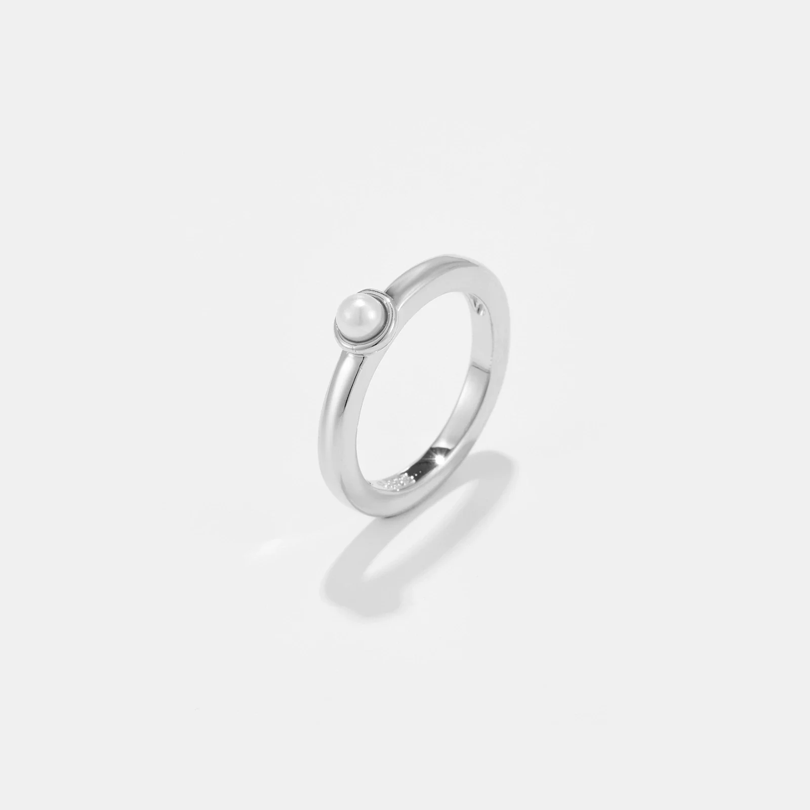 Women's Copper Pearl Ring With Geometric Design And Electroplating Treatment - Image 3