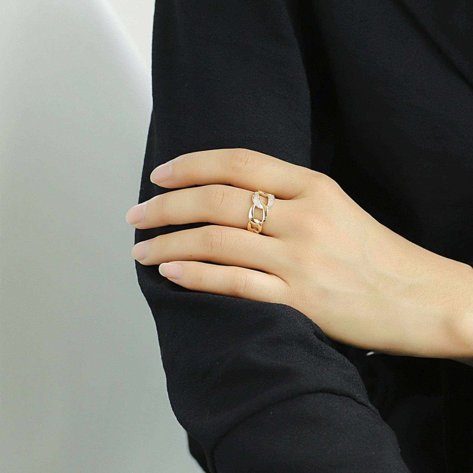 Women's Copper Plated Gold Cuban Chain Style Finger Ring With Zircon - Image 2