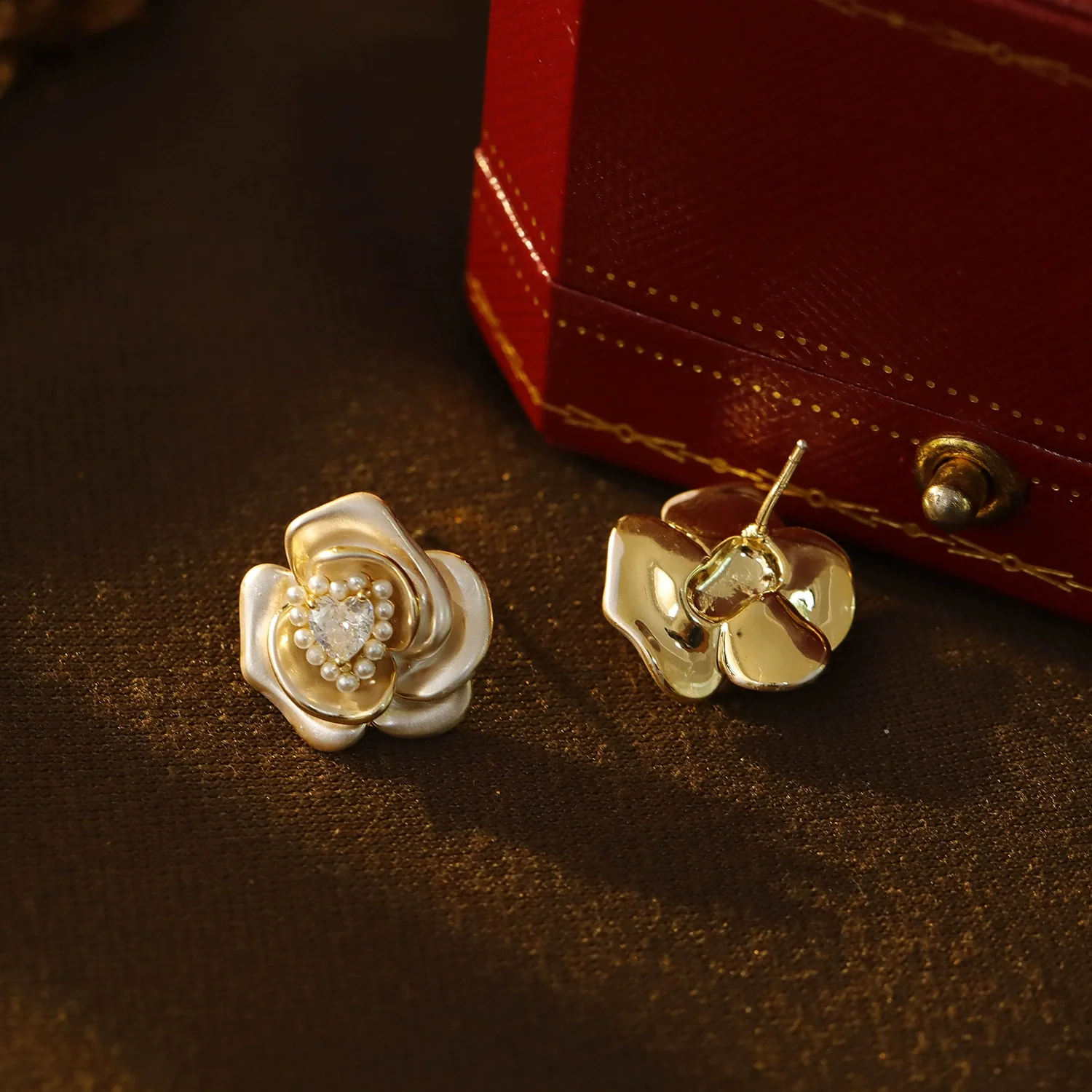 Women's Copper Threedimensional Geometric Camellia Enamel Electroplated Earrings With Pearl Stamen - Image 3