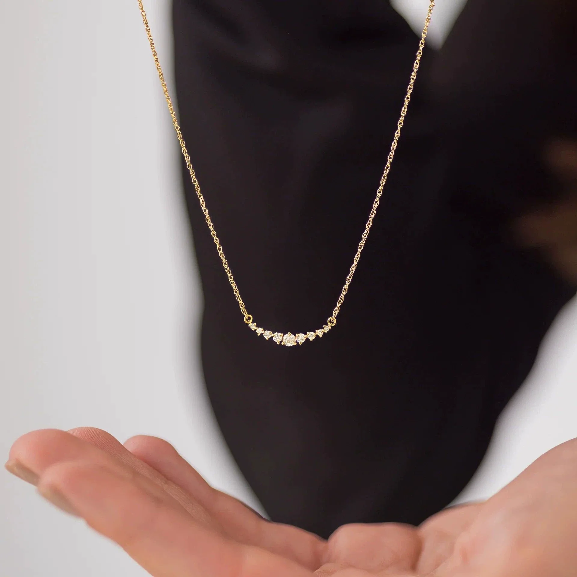 Women's Copper Zircon Microinlaid Geometric Smiling Face Shape Fashionable Light Luxury Necklace - Image 4