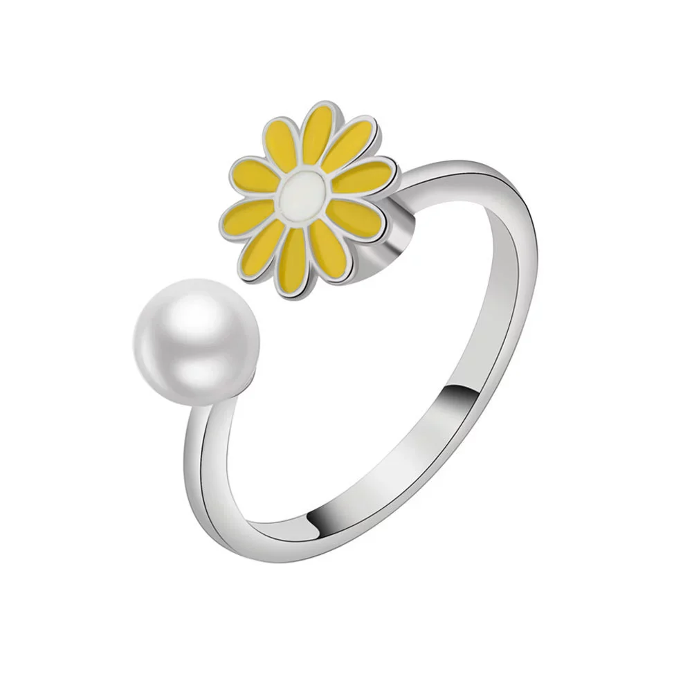 Women's Daisy Pearl Rotating Ring Copper Geometric Electroplating Jewelry - Image 5