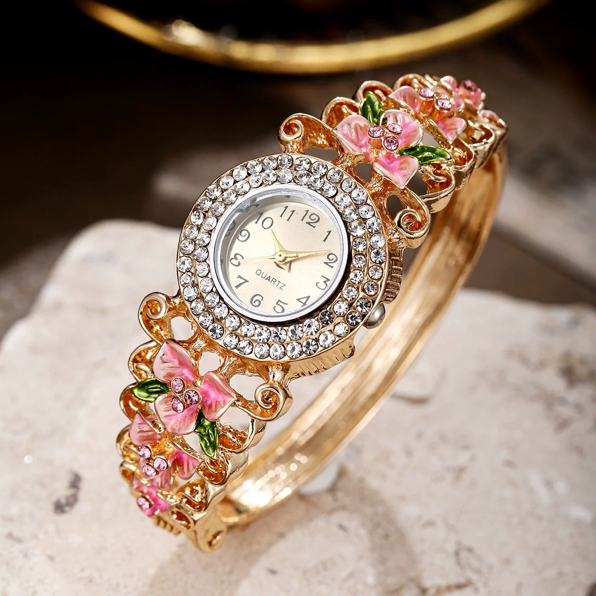 Women's Diamonddecorated Carved Flower Quartz Watch Hollow Alloy Bracelet Round Dial Fashion - Image 6