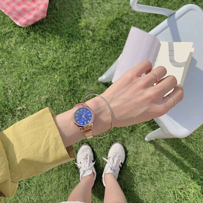 Women's Fashion Alloy Band Round Dial Quartz Bracelet Watch - Image 3
