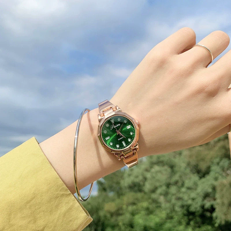 Women's Fashion Alloy Band Round Dial Quartz Bracelet Watch - Image 7
