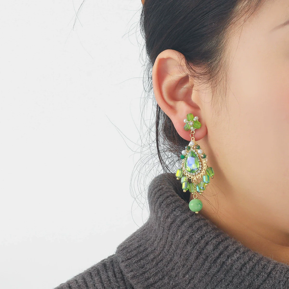 Women's Fashion Crystal Rhinestone Flower Tassel Earrings Set With Diamonds - Image 3
