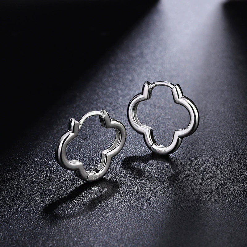 Women's Fashion Elegant Hollow Flower Zinc Alloy Earrings With Electroplating Treatment - Image 4