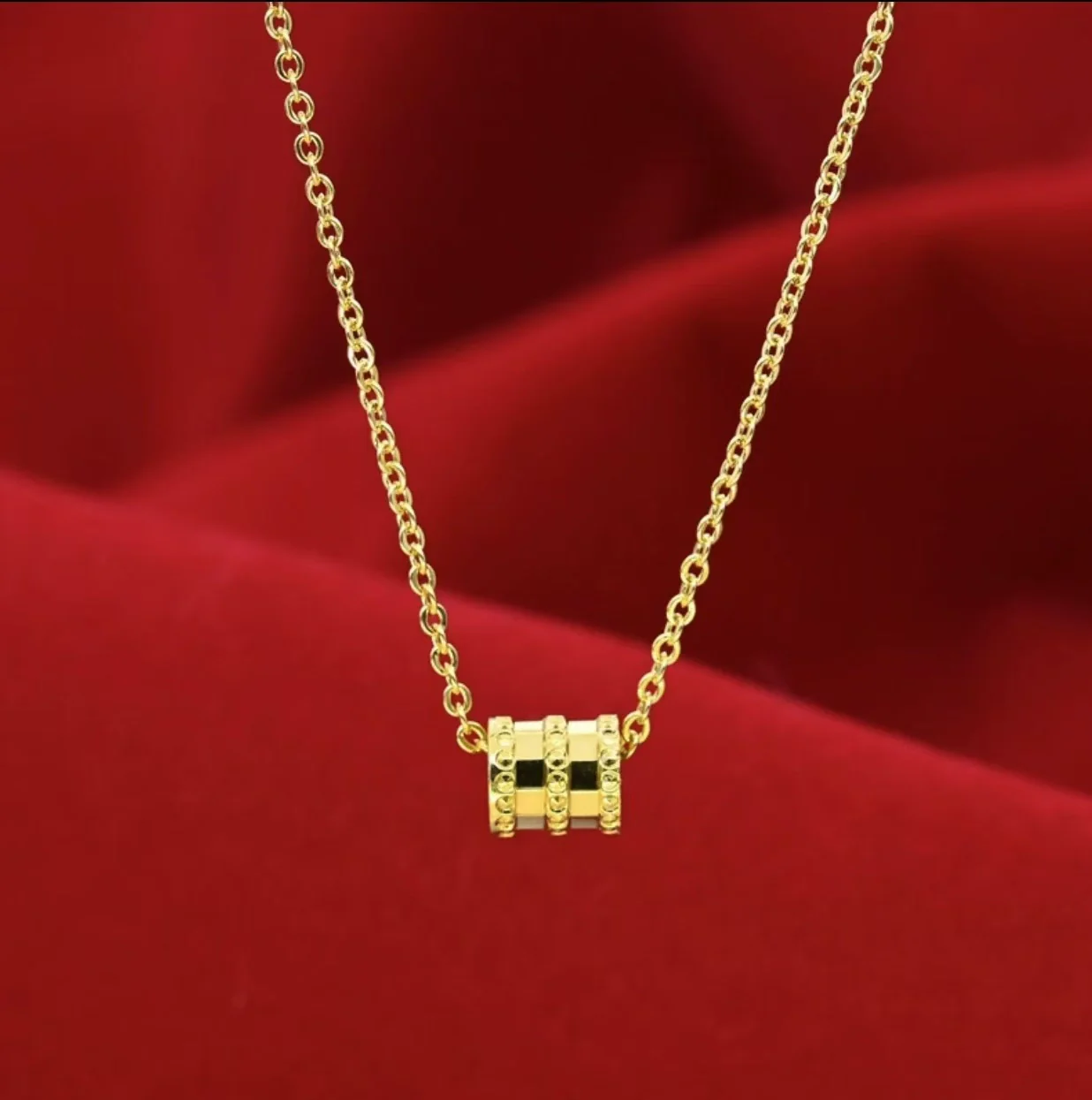 Women's Fashion Geometric Copper Pendant Titanium Steel Ochain Clavicle Necklace With Electroplating Treatment - Image 3