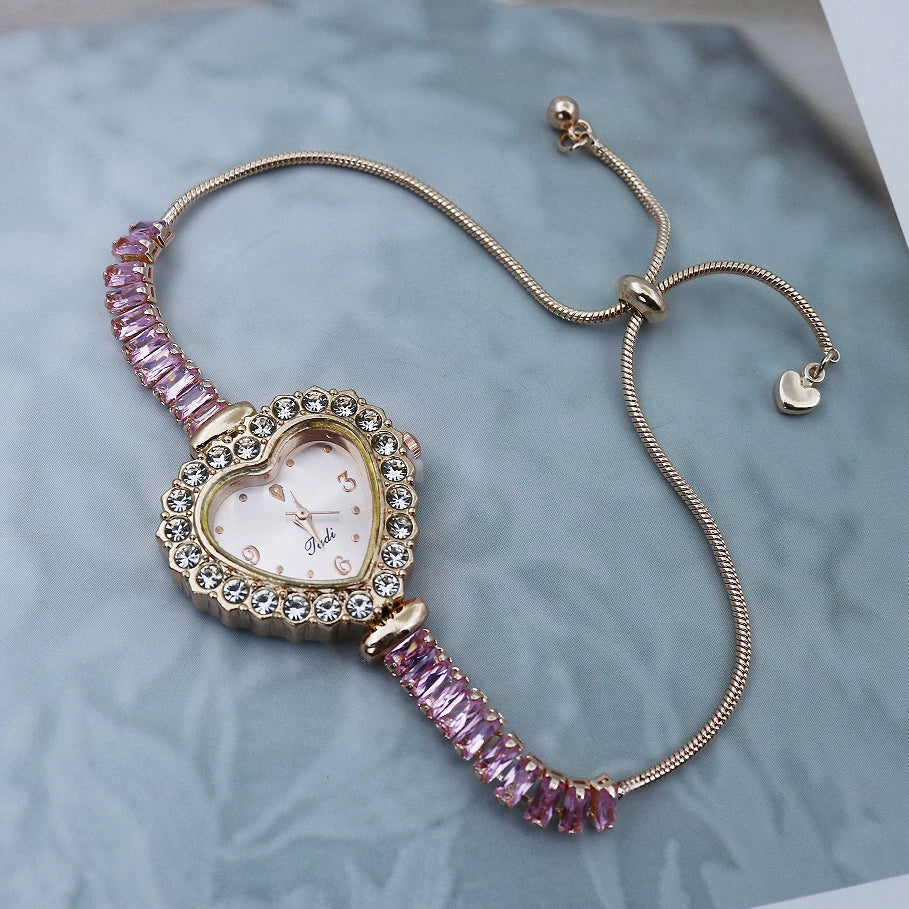 Women's Fashion Heartshaped Alloy Bracelet Watch With Diamondencrusted And Printed Logo - Image 7