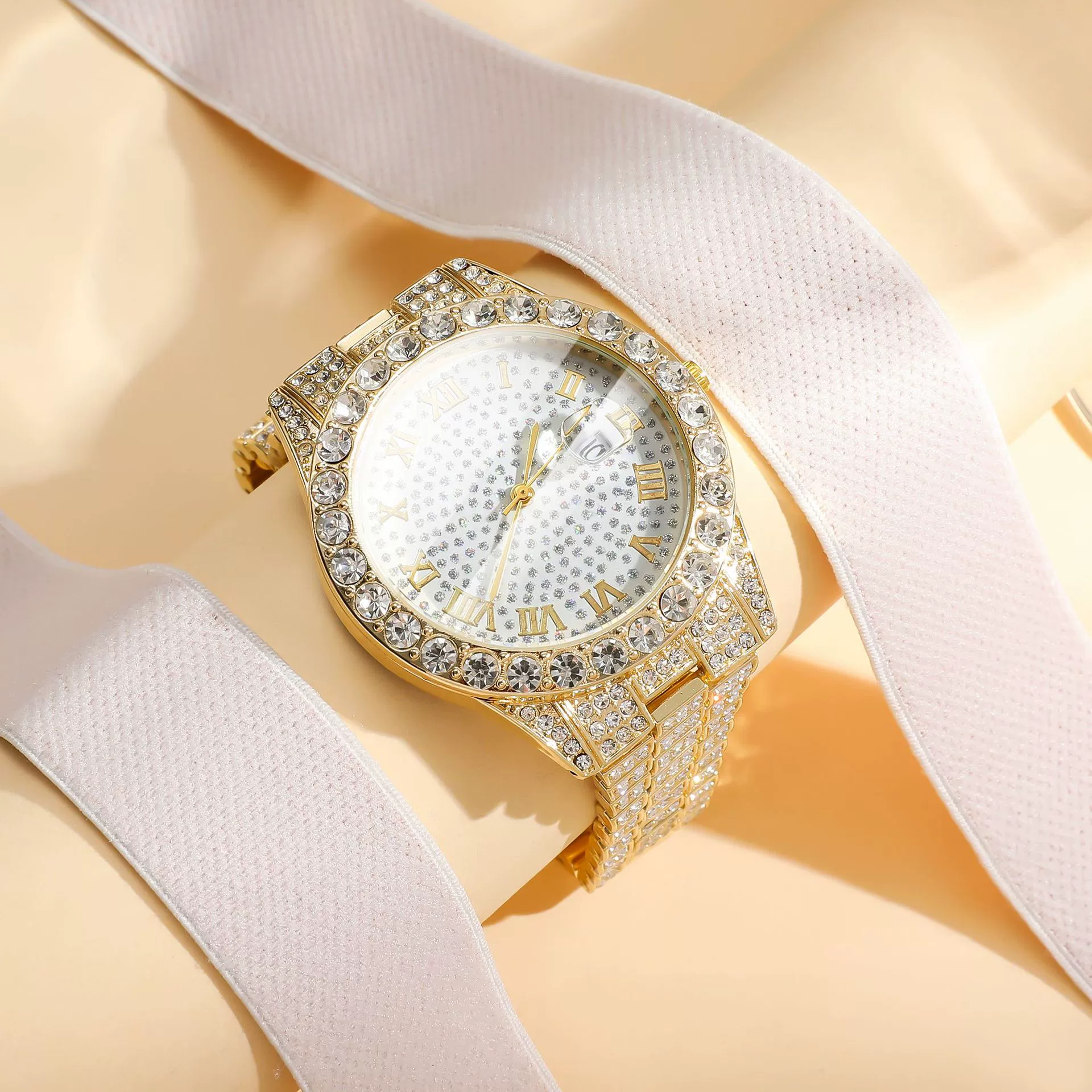 Women's Fashion Roman Diamondencrusted Watch With Calendar Alloy Case And Strap Round Dial - Image 7