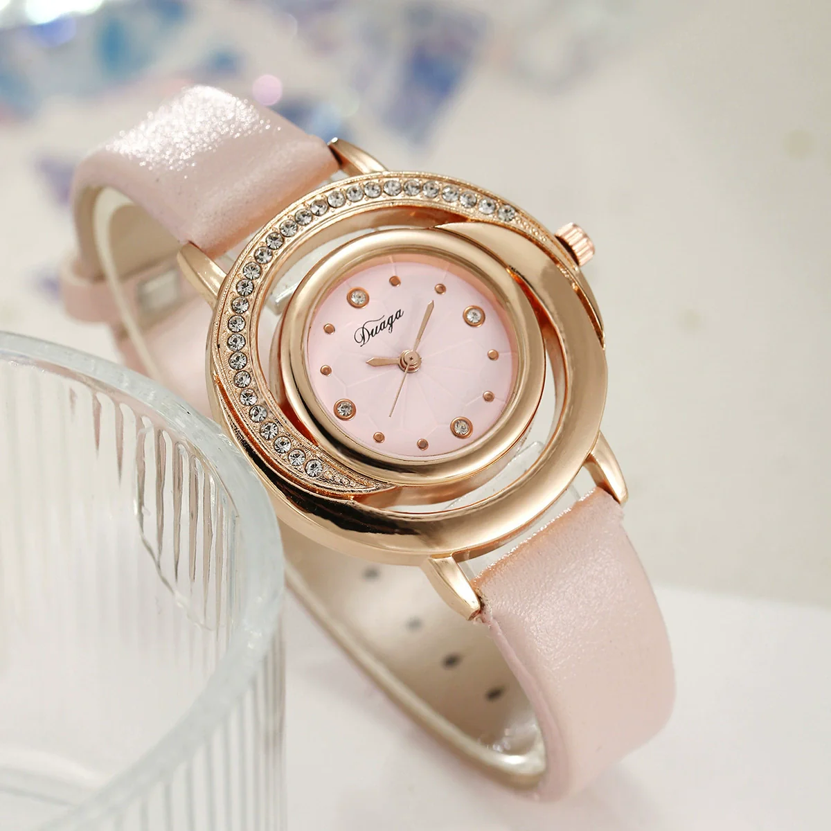 Women's Fashion Round Dial Alloy Case Imitation Leather Strap Stainless Steel Buckle Watch - Image 2